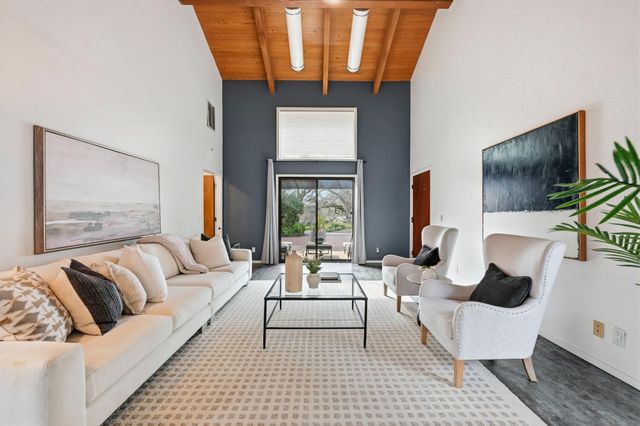 6699 Oak Hill Dr, Granite Bay, CA 95746