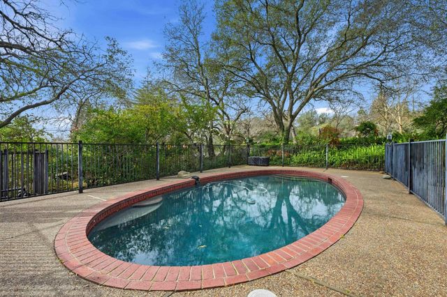 6699 Oak Hill Dr, Granite Bay, CA 95746