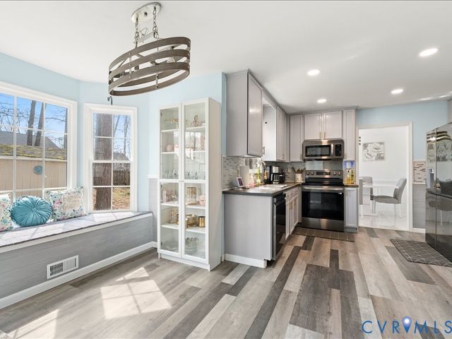 7907 Waterman Ln, Chesterfield, VA 23832