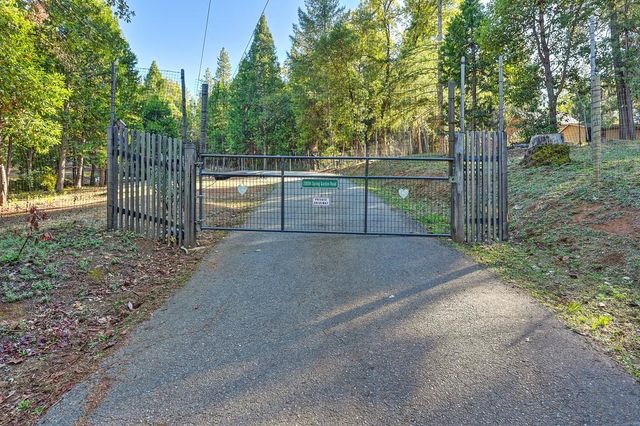 20094 Spring Garden Rd, Foresthill, CA 95631