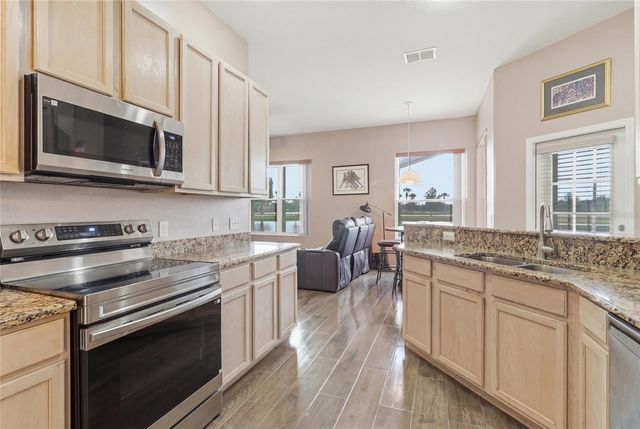 204 GOLF COURSE PARKWAY, Davenport, FL 33837