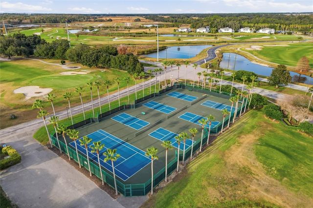 204 GOLF COURSE PARKWAY, Davenport, FL 33837