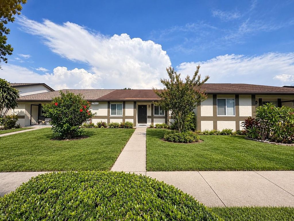 2900 GROVEWOOD BOULEVARD E C, Palm Harbor, FL 34683