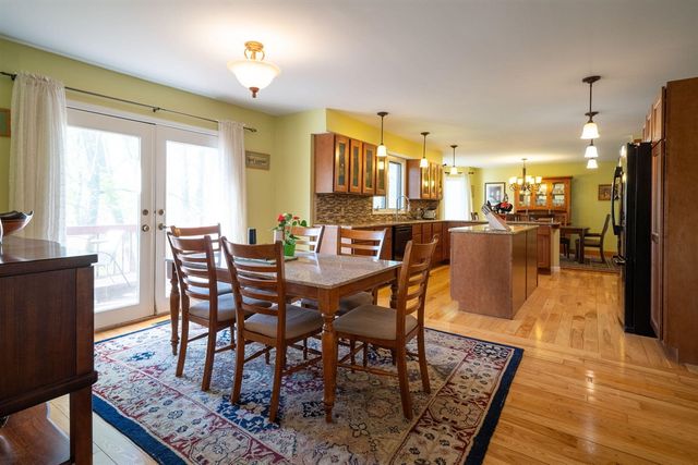 2551 Riveredge Drive, Grand Rapids, MI 49546