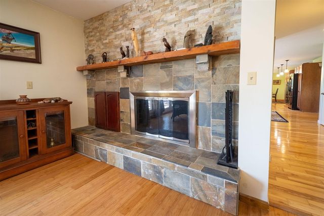 2551 Riveredge Drive, Grand Rapids, MI 49546