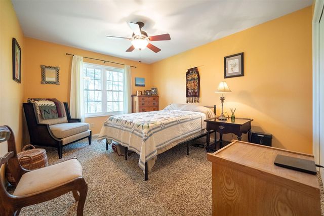 2551 Riveredge Drive, Grand Rapids, MI 49546