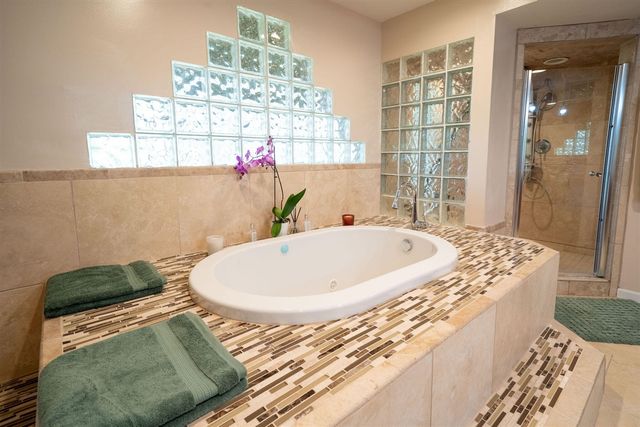 2551 Riveredge Drive, Grand Rapids, MI 49546