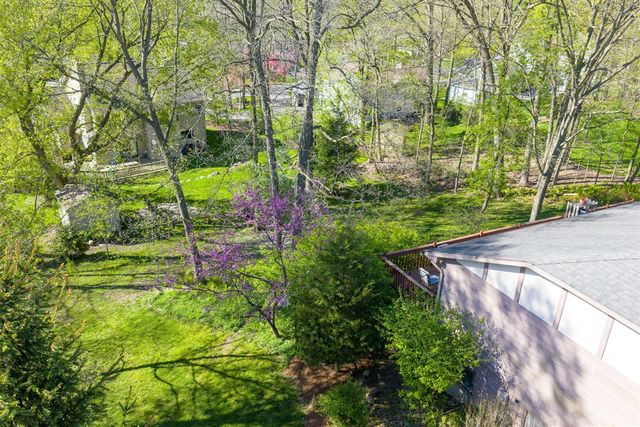 2551 Riveredge Drive, Grand Rapids, MI 49546