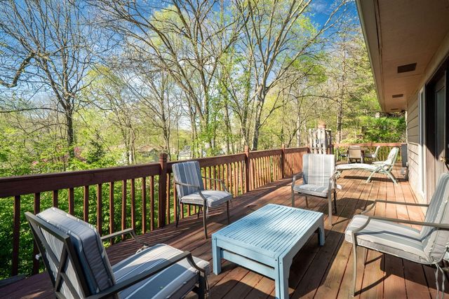2551 Riveredge Drive, Grand Rapids, MI 49546