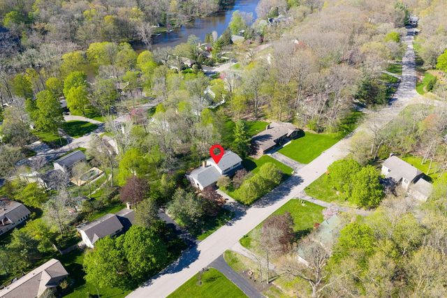 2551 Riveredge Drive, Grand Rapids, MI 49546