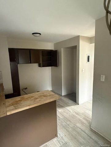 17274 Bentler Street 45, Detroit, MI 48219