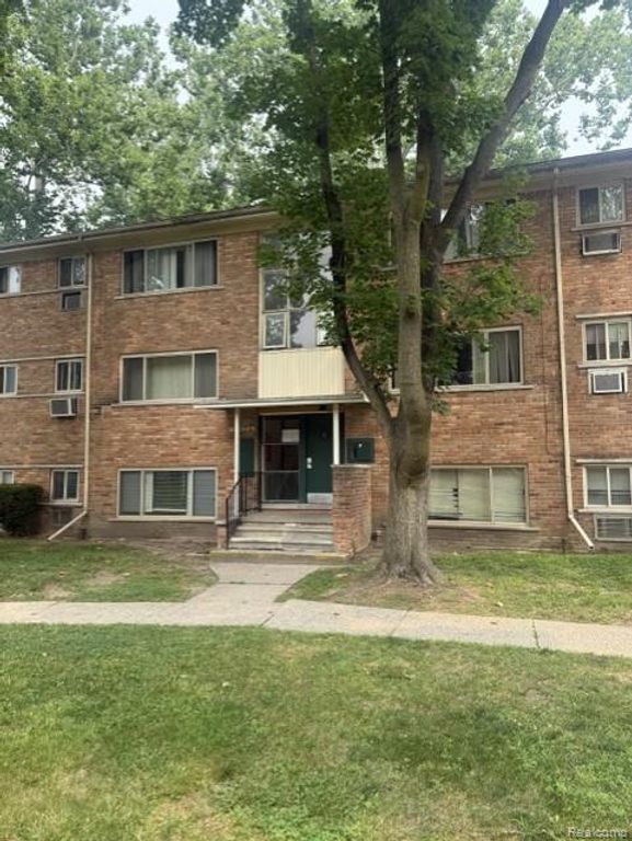 17274 Bentler Street 45, Detroit, MI 48219