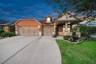 439 Cascade Oaks Lane, Richmond, TX 77406
