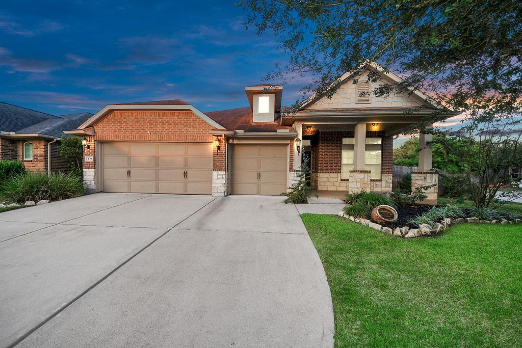 439 Cascade Oaks Lane, Richmond, TX 77406