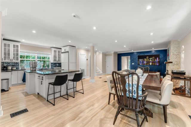 629 Altara Ave, Coral Gables, FL 33146