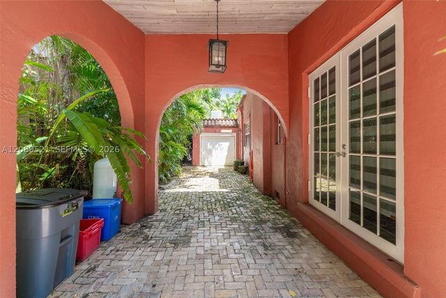 629 Altara Ave, Coral Gables, FL 33146