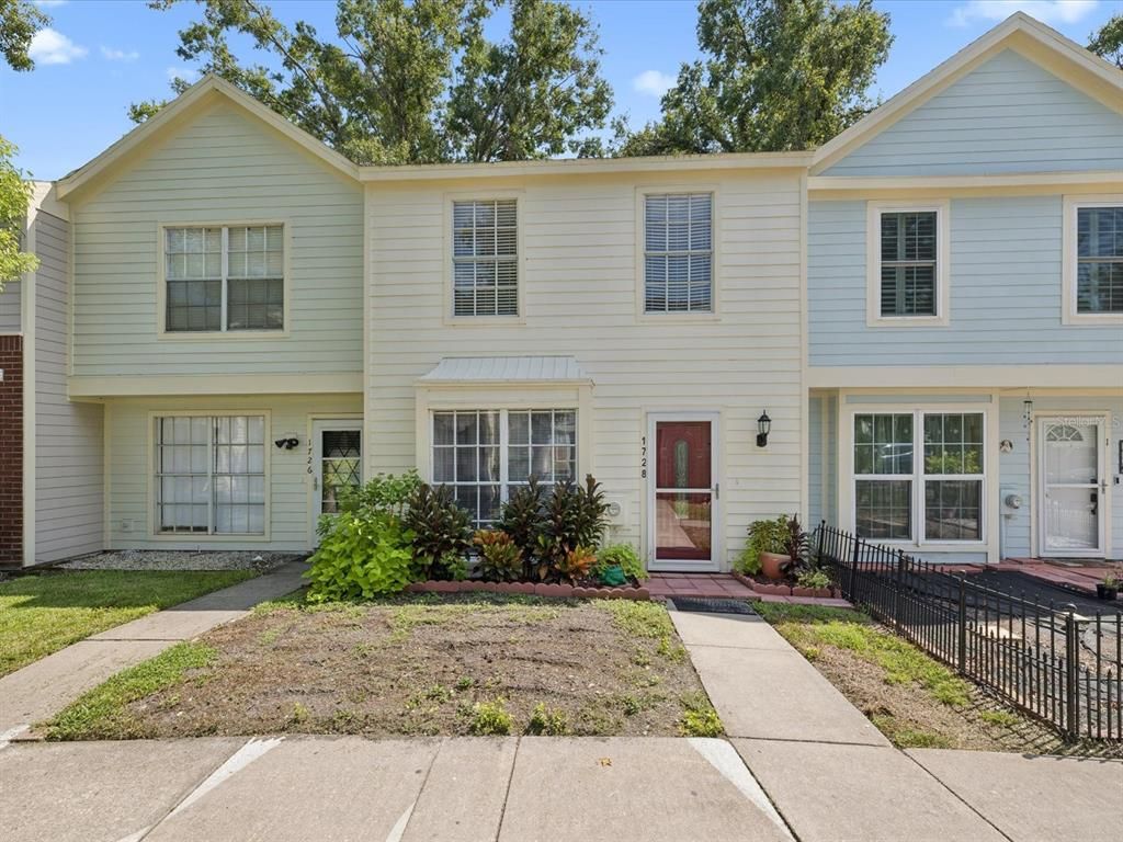 1728 MILL RUN CIRCLE, Tampa, FL 33613