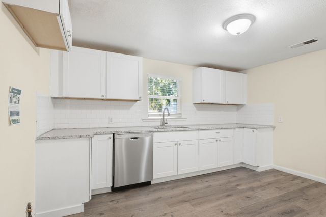 5728 Kilpatrick Avenue, Fort Worth, TX 76107