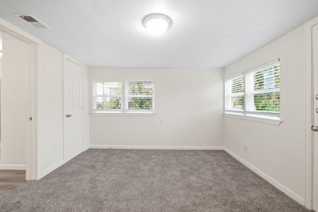 5728 Kilpatrick Avenue, Fort Worth, TX 76107