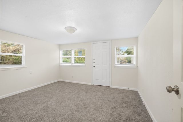 5728 Kilpatrick Avenue, Fort Worth, TX 76107