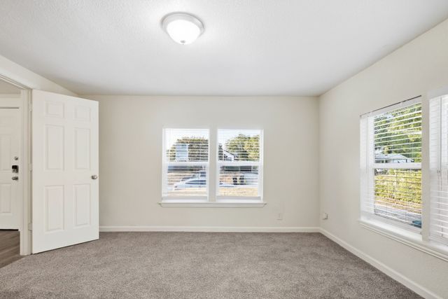 5728 Kilpatrick Avenue, Fort Worth, TX 76107