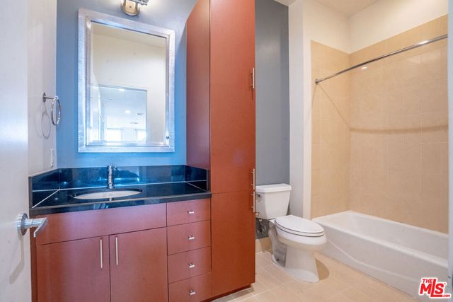 3810 Wilshire Boulevard 1209, Los Angeles, CA 90010