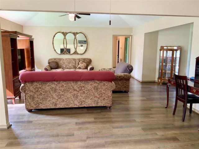 579 County Road 145, Liberty, TX 77575