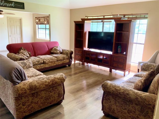 579 County Road 145, Liberty, TX 77575