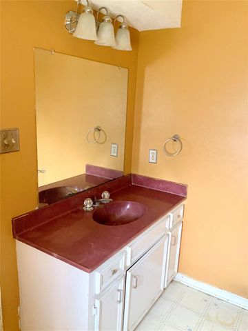 579 County Road 145, Liberty, TX 77575