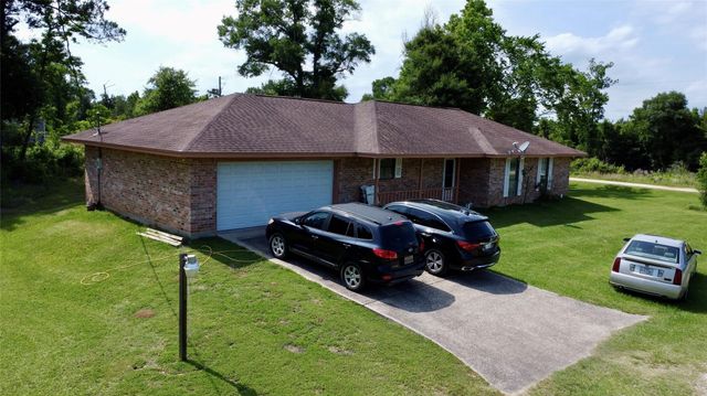 579 County Road 145, Liberty, TX 77575