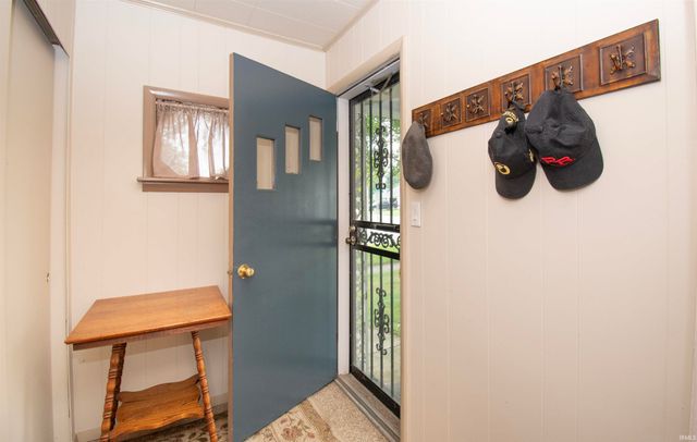 1109 S Van Buren Street, Auburn, IN 46706