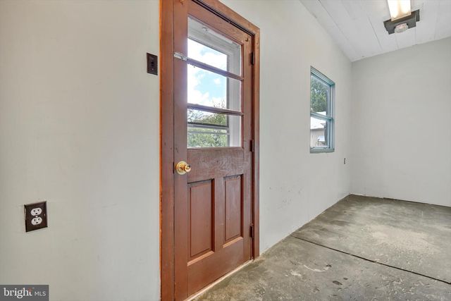 15 W MARKET ST, Jonestown, PA 17038