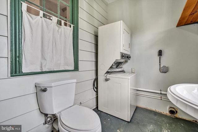 15 W MARKET ST, Jonestown, PA 17038