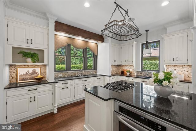 4201 MILITARY RD NW, Washington, DC 20015