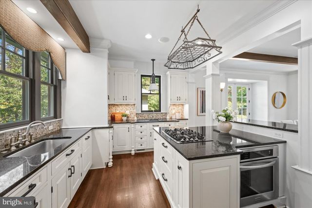 4201 MILITARY RD NW, Washington, DC 20015