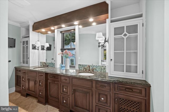 4201 MILITARY RD NW, Washington, DC 20015