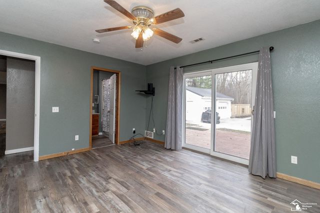 5218 Consear Road, Ottawa Lake, MI 49267