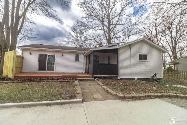 5218 Consear Road, Ottawa Lake, MI 49267