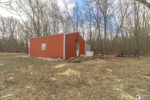 5218 Consear Road, Ottawa Lake, MI 49267