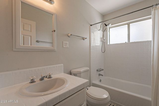 5715 E CALLE DEL PAISANO --, Phoenix, AZ 85018