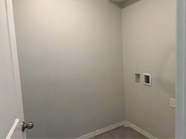 1703 JOHNSON POINTE DRIVE, Plant City, FL 33566