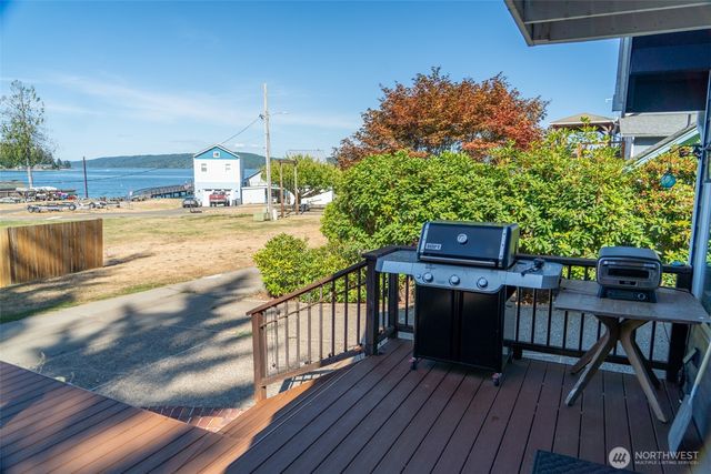 20 N Tillicum Beach Lane N, Shelton, WA 98584