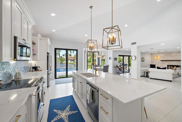 129 Olympus Way, Jupiter, FL 33477