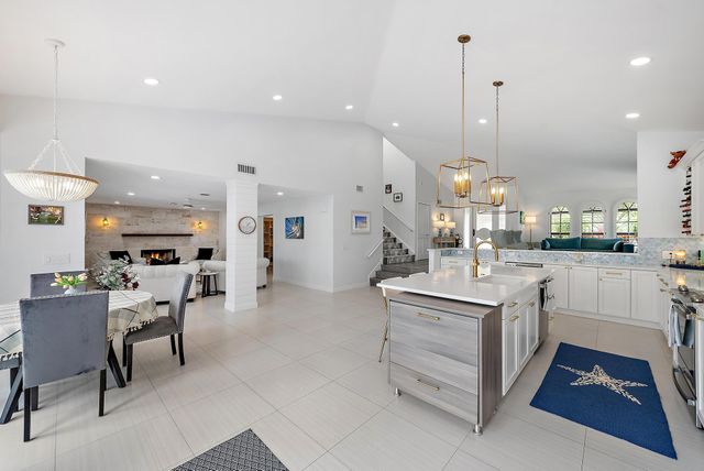 129 Olympus Way, Jupiter, FL 33477