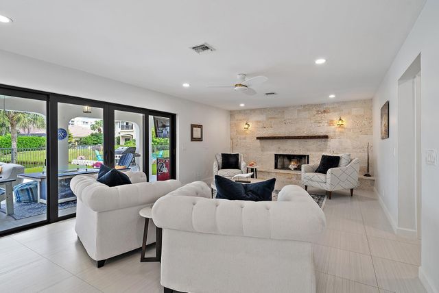 129 Olympus Way, Jupiter, FL 33477
