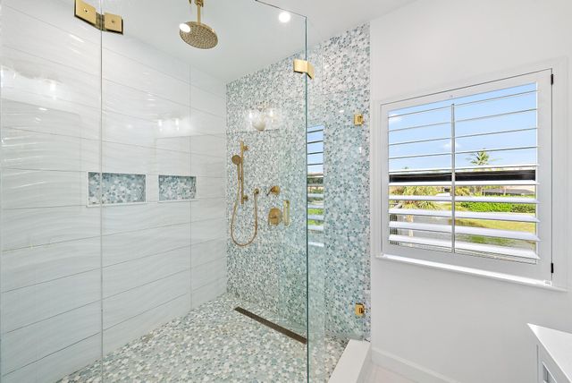 129 Olympus Way, Jupiter, FL 33477
