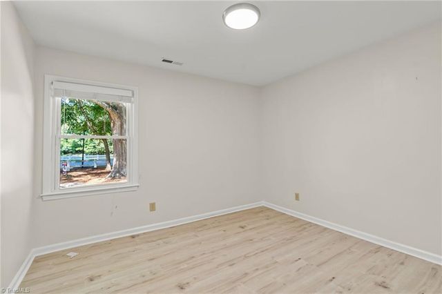 800 Carriage crossing Lane E, Greensboro, NC 27410