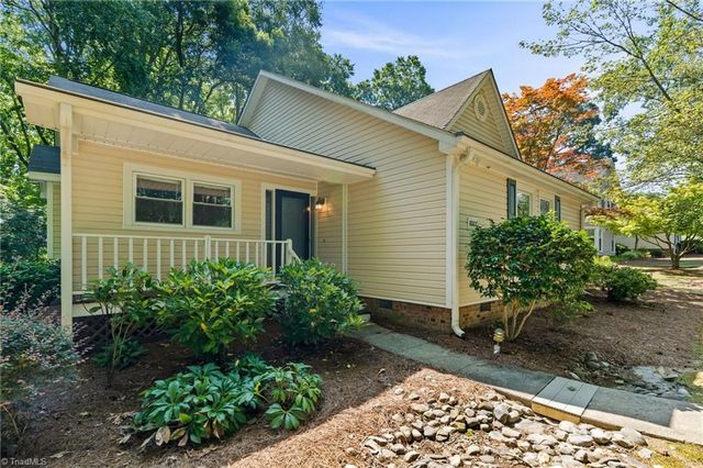 800 Carriage crossing Lane E, Greensboro, NC 27410