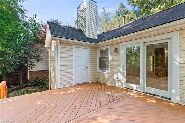 800 Carriage crossing Lane E, Greensboro, NC 27410