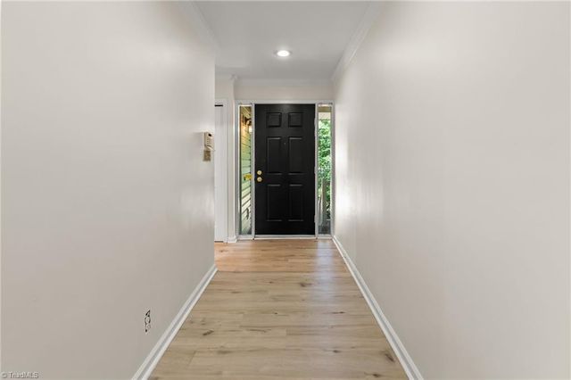 800 Carriage crossing Lane E, Greensboro, NC 27410
